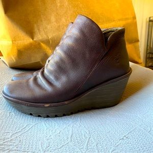 Fly London brown bootie with inside zipper